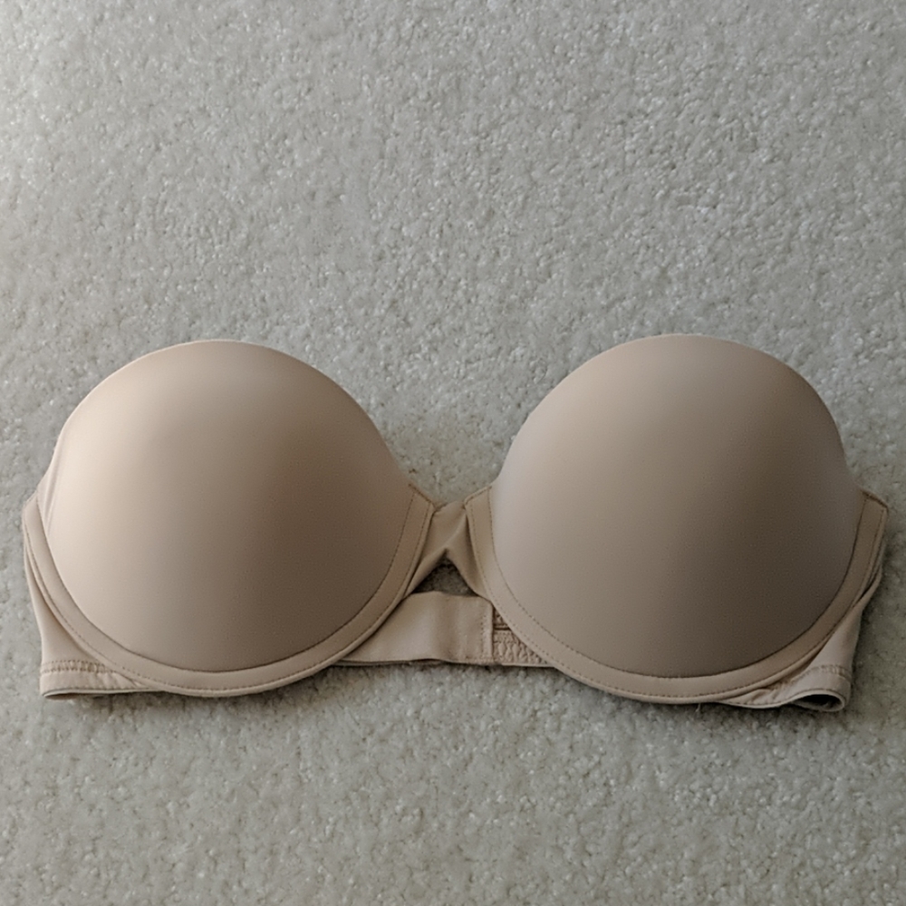 Gilly Hicks Bra